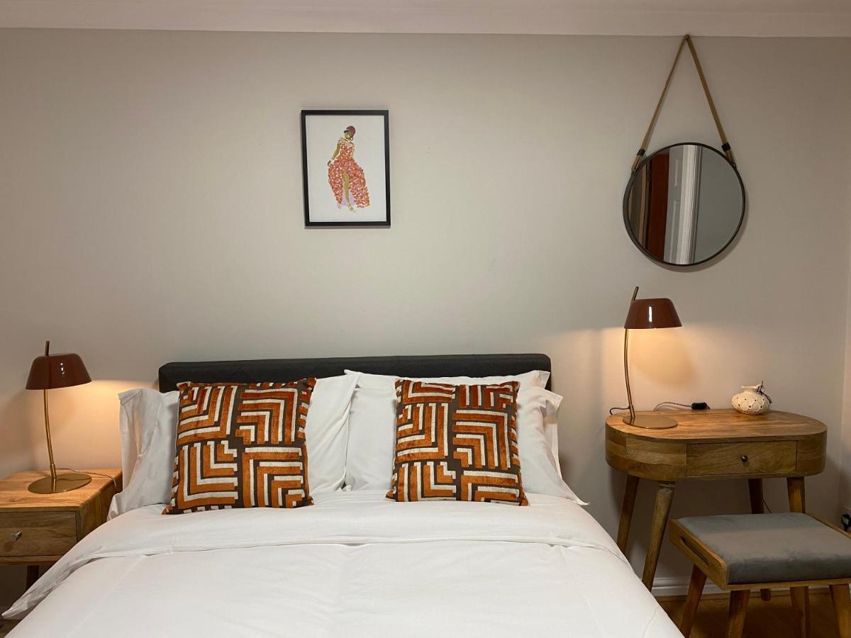 Private Main Door Lovely 2 Bedroom Apartment Edinburgh Exterior photo